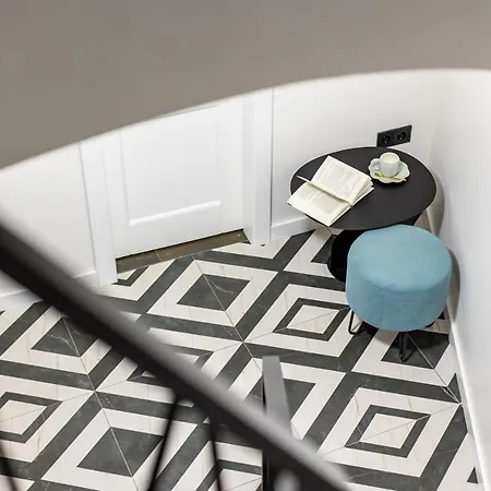 Romari Apartment Таманська 12 アパート *