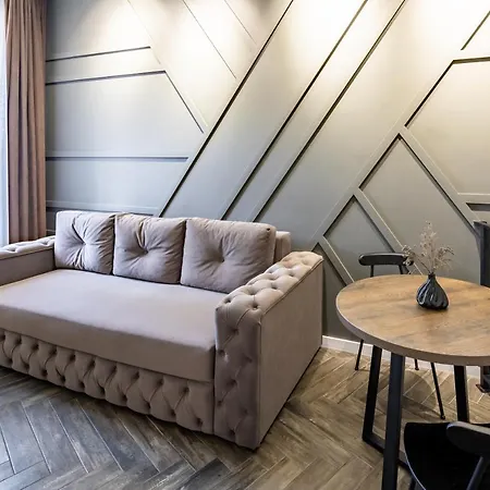 Romari таманська 12 Apartamento Leópolis