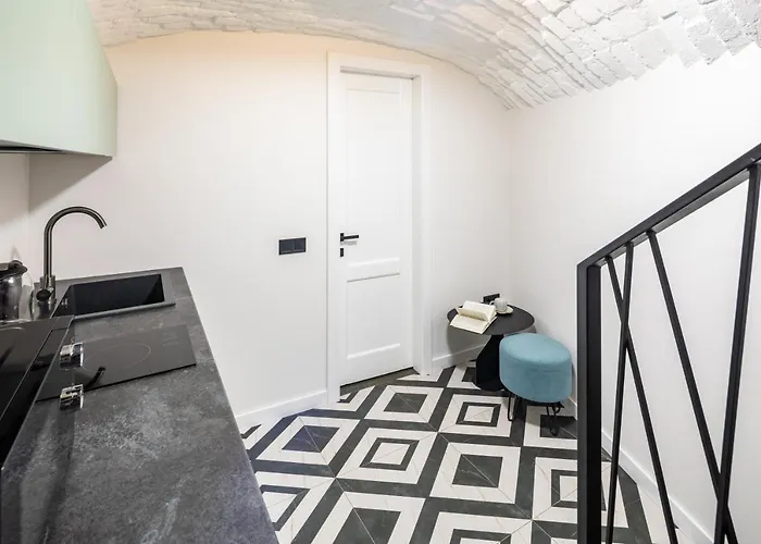 Romari таманська 12 Apartamento Leópolis